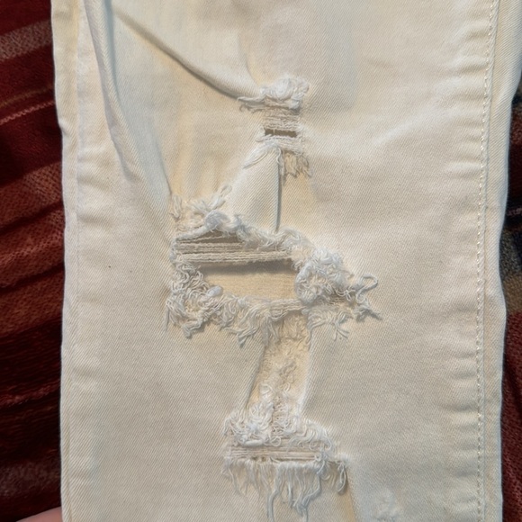 WHITE WOMEN RIPPED JEANS - Picture 4 of 5